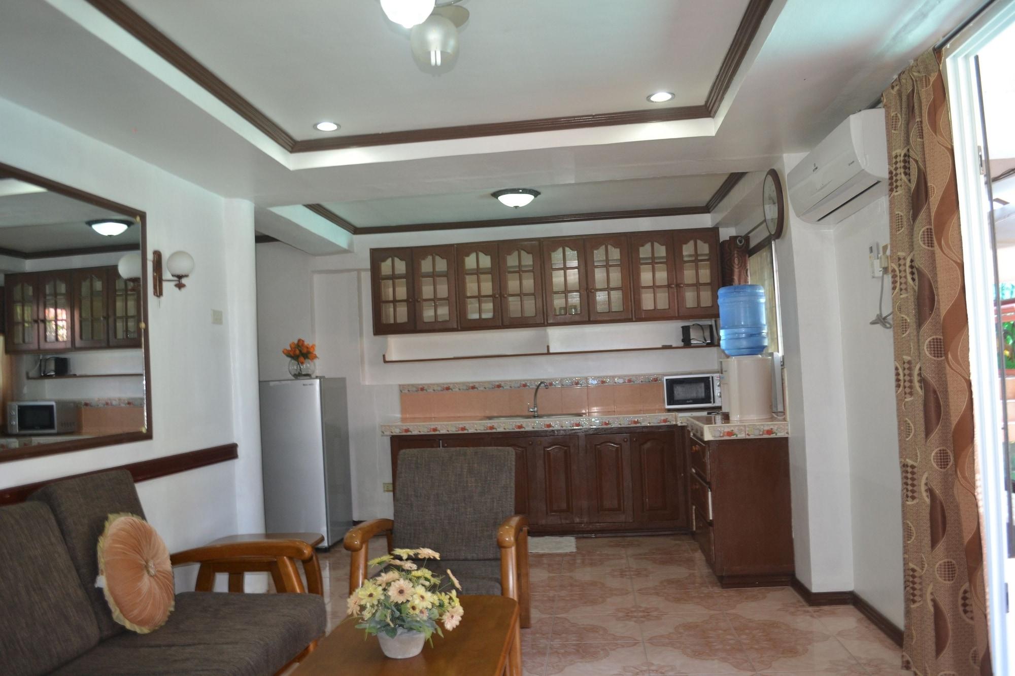 Villa Prescilla Dumaguete City Exteriör bild